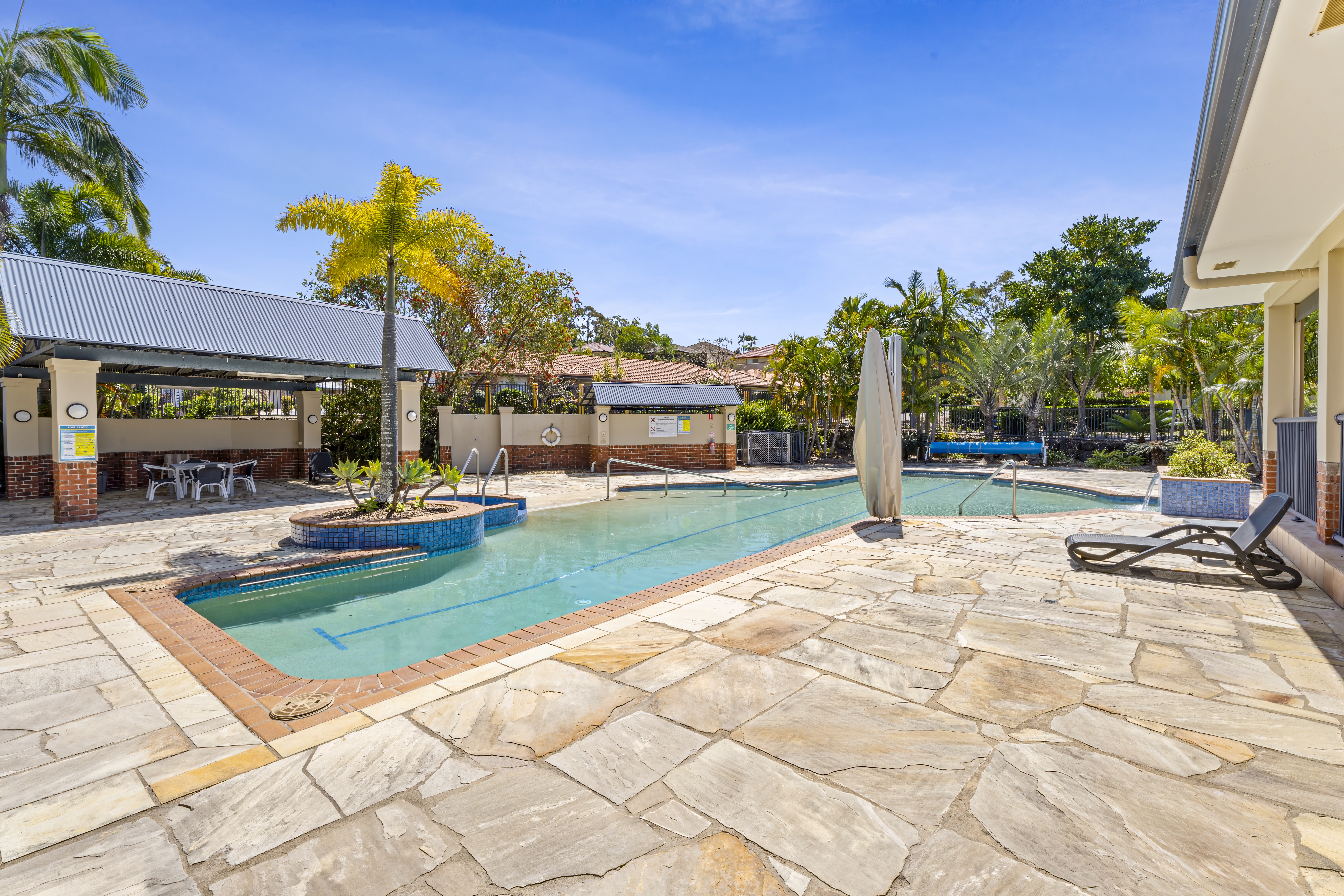 GALV - The Gardens on Linfield - Village Photography Pool