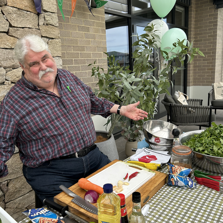 Iain "Huey" Hewitson 