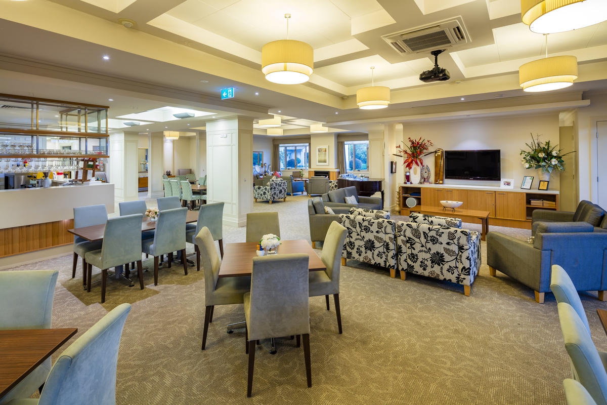 Waverley Country Club bar and cafe area with lounge and dining style seating