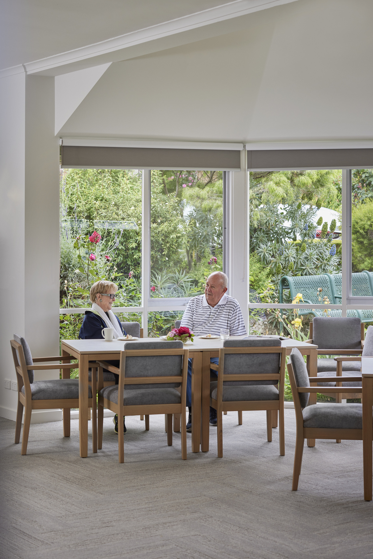 Viewbank Gardens residents having a cup of tea in the community centre