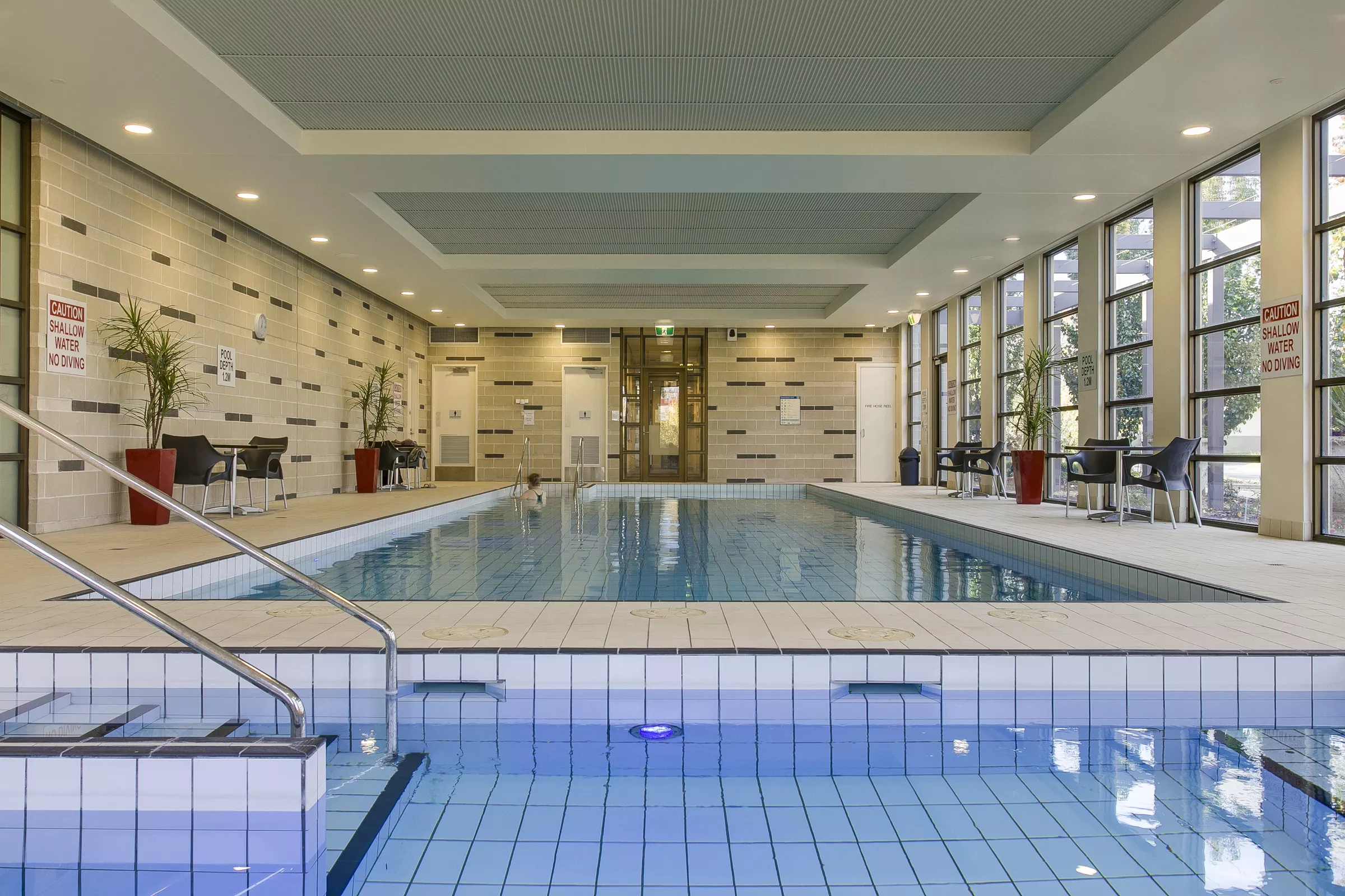 Woodlands Park good sized indoor swimming pool and spa