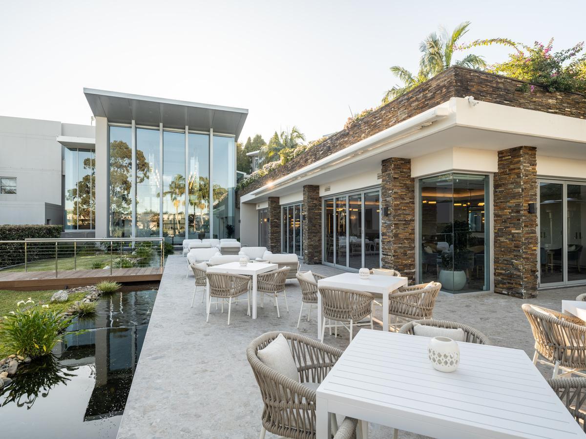 THe Baytree exterior shot of restaurant
