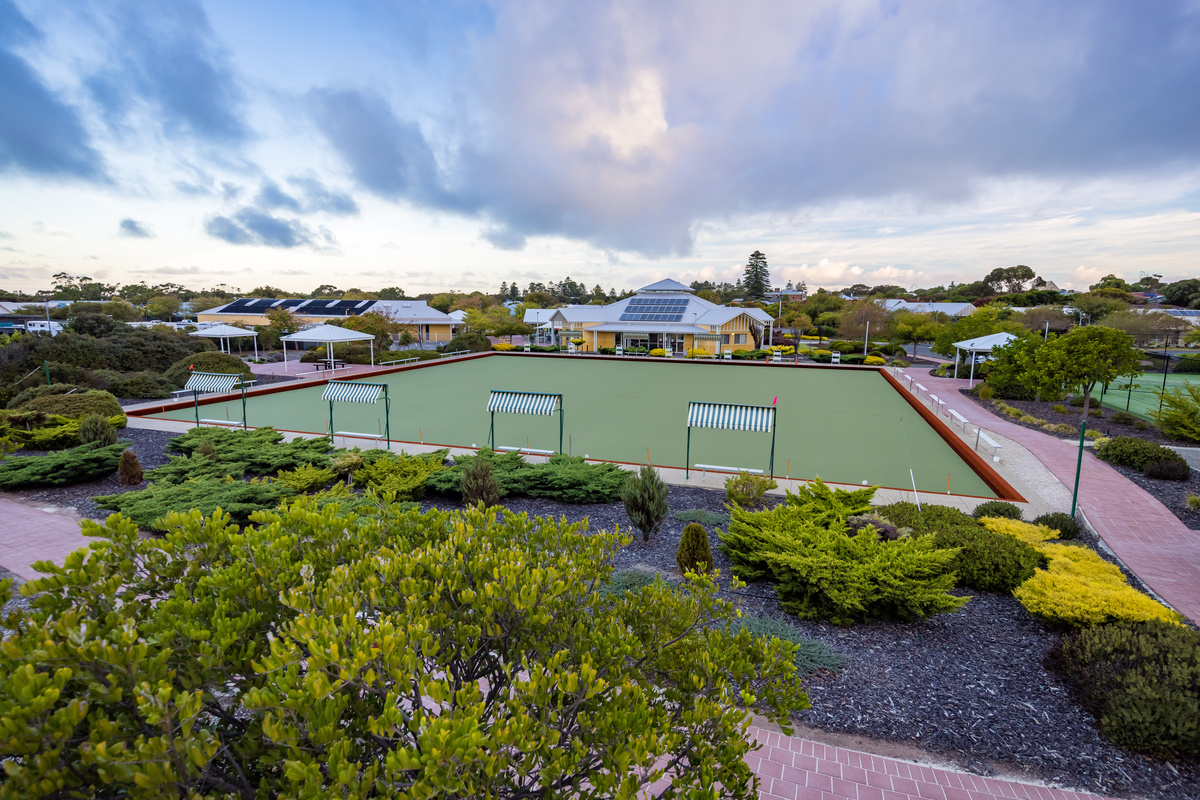 ELLV - Elliot Gardens - Village Photography Sporting Grounds