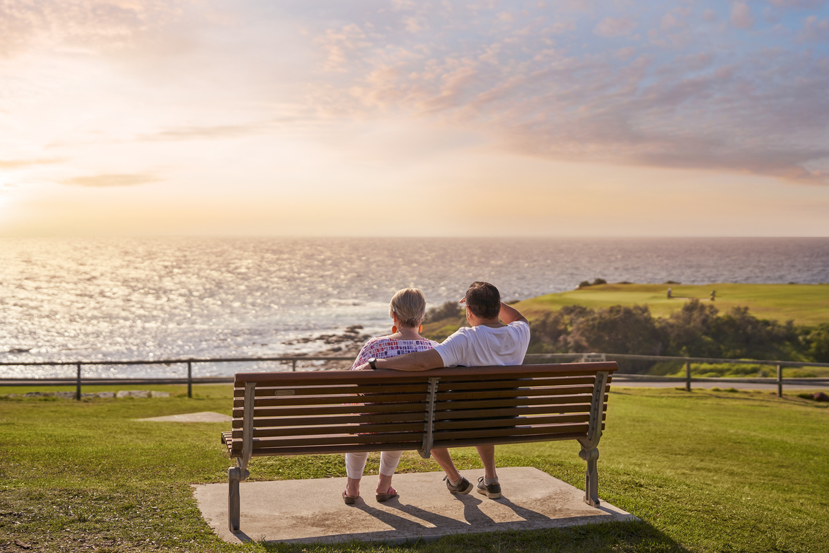 Little Bay Apartments Scenic overlooking beach and Golf course 