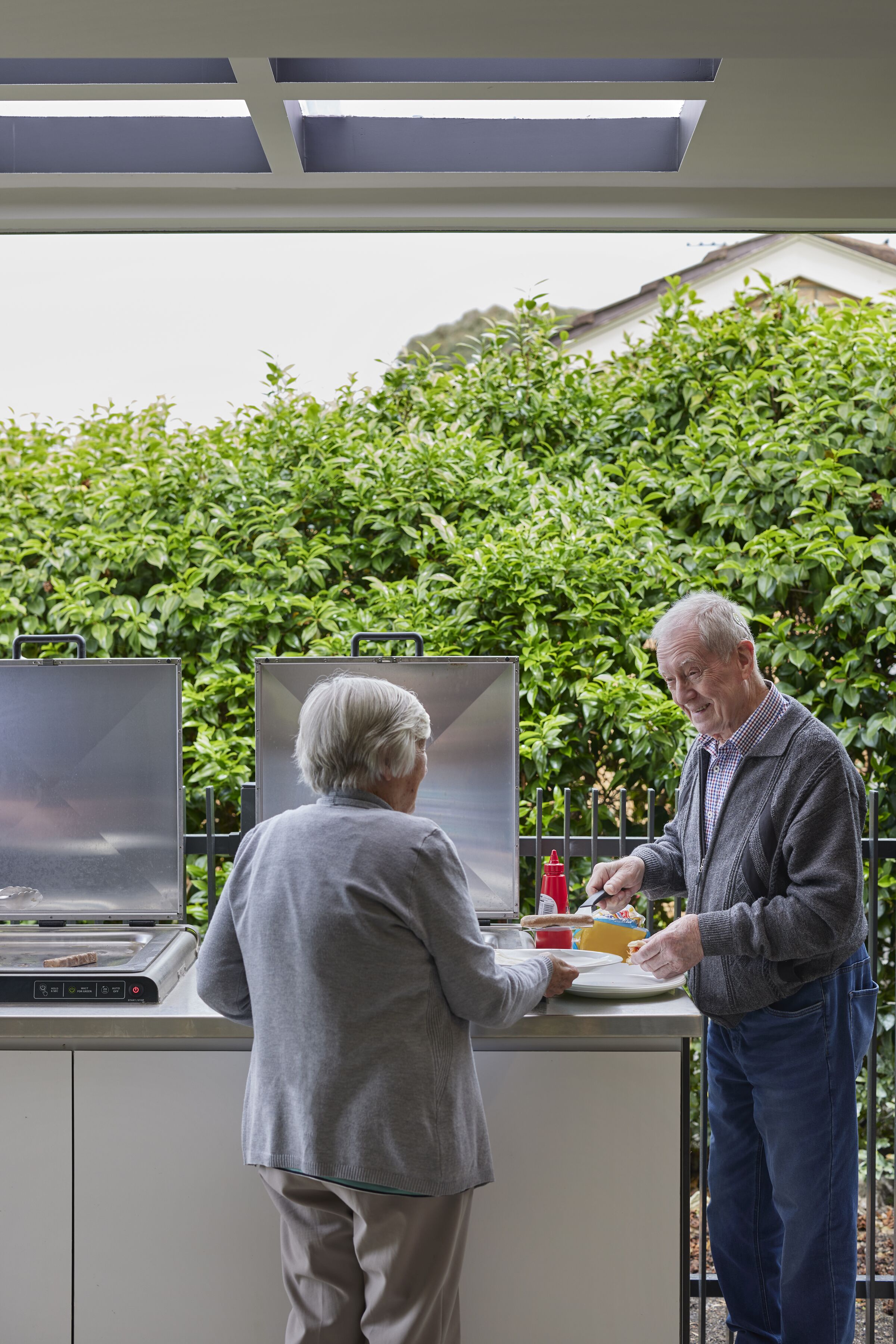 Viewbank Gardens residents chatting over a BBQ V2