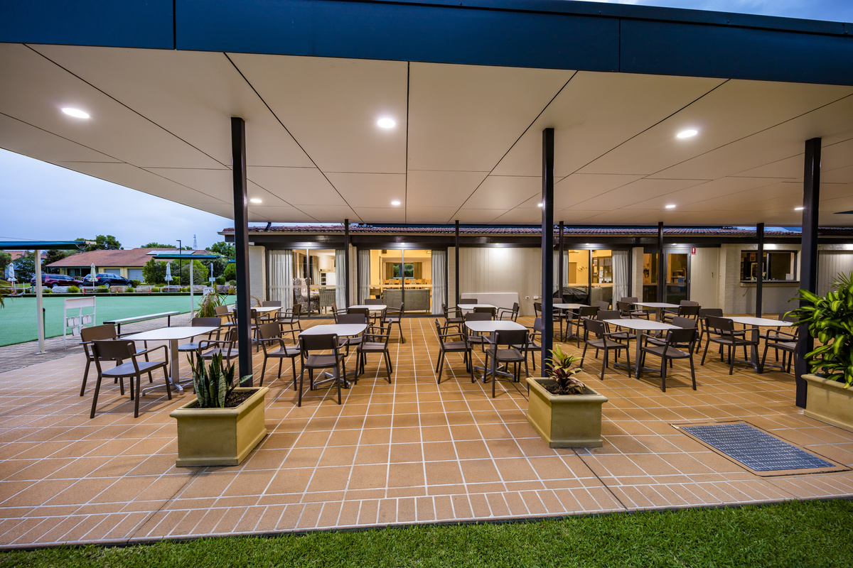 BONV - Lakeside Retirement Village - Village Photography Outdoor Dining Area