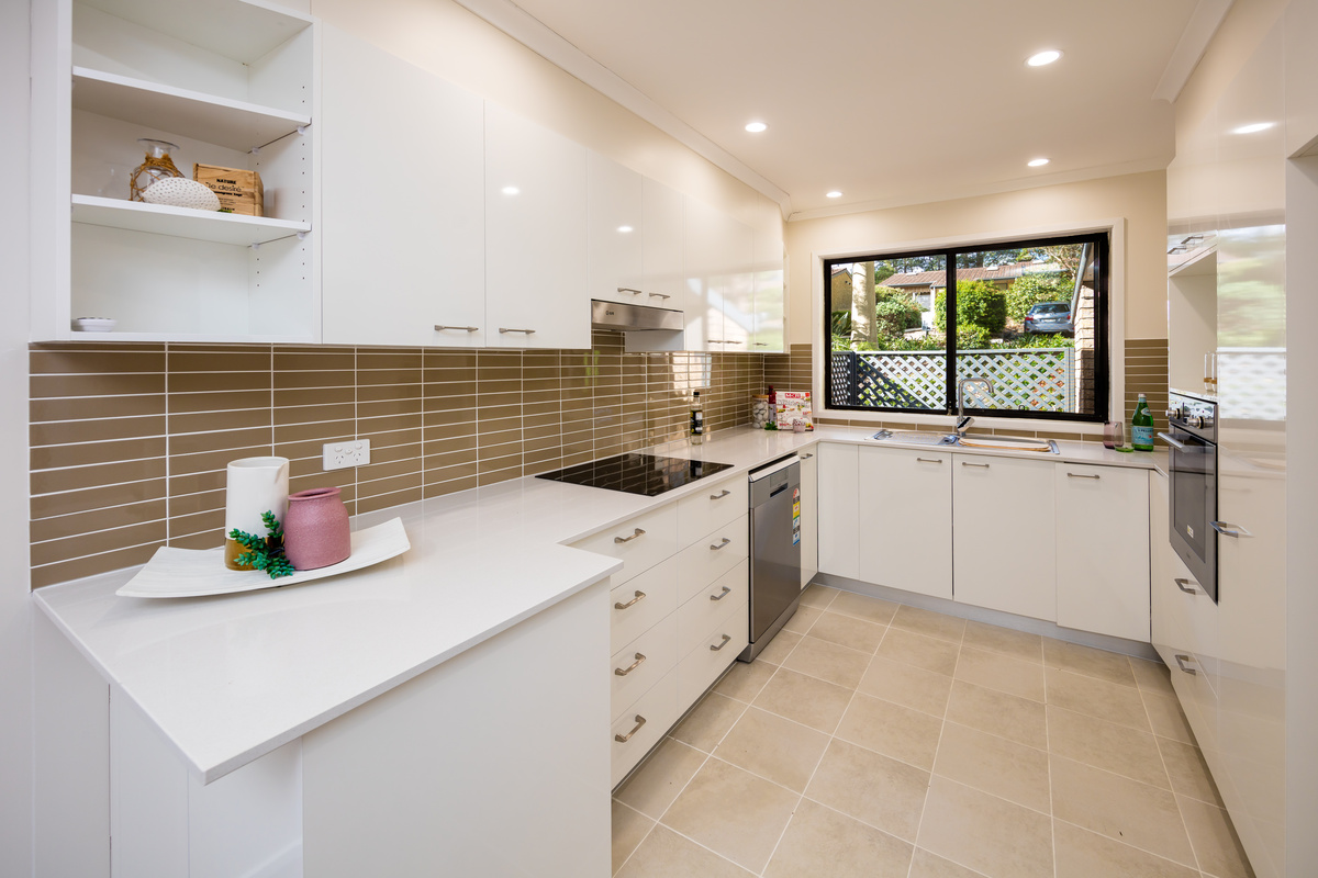 WYOV - Henry Kendall Gardens - Village Photography Interior Villa kitchen