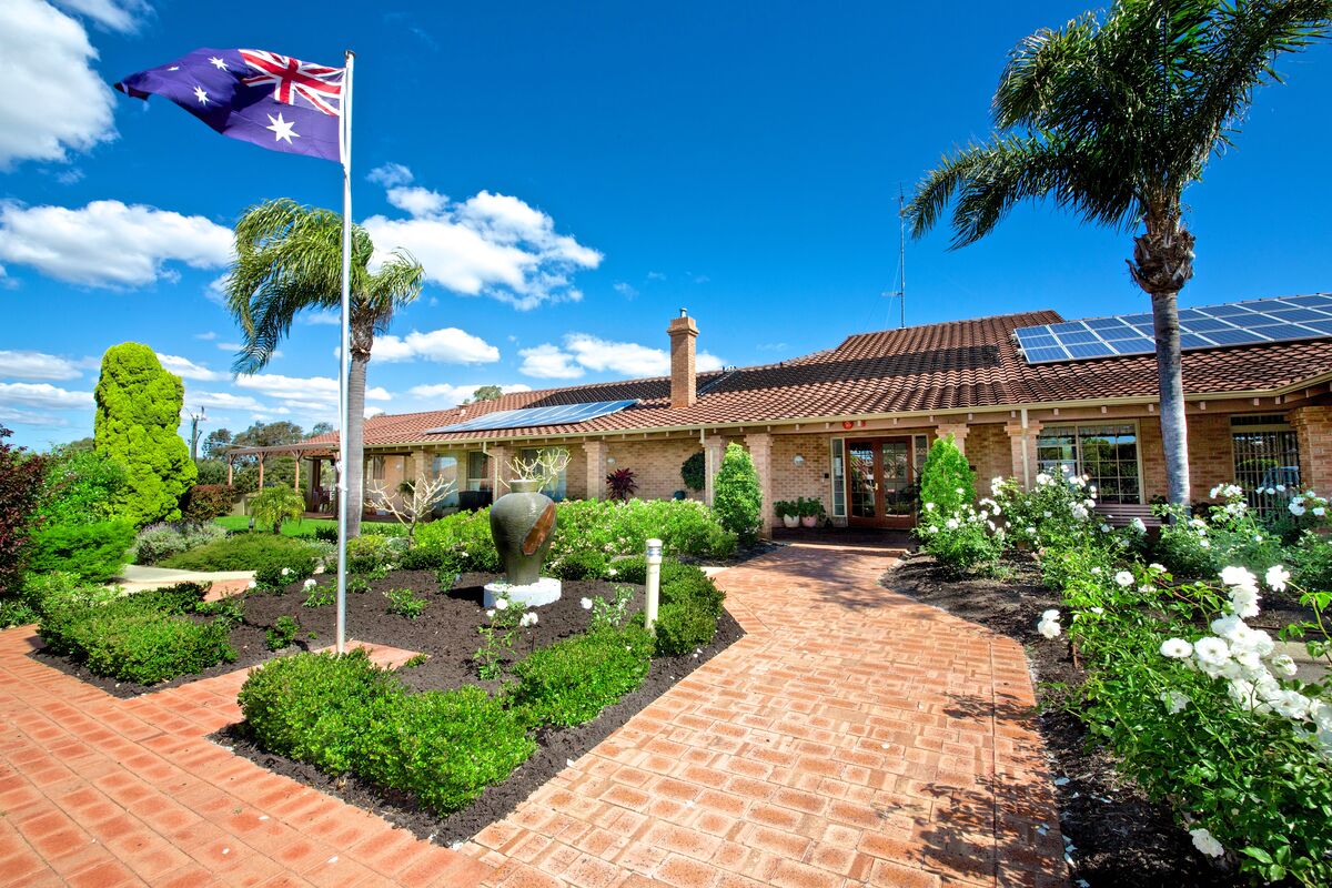 PVMV - Parkland Villas Mandurah - Village Photography Main Entrance