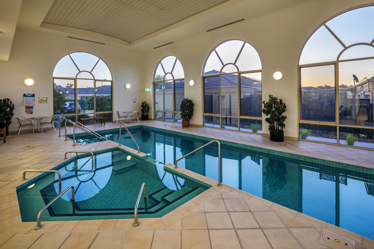 Waterford Valley Lakes good sized indoor swimming pool and spa