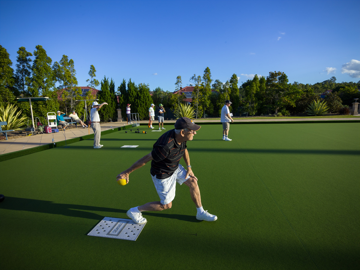 GALV - The Gardens on Linfield - Village Photography Main Golfing Lifestyle