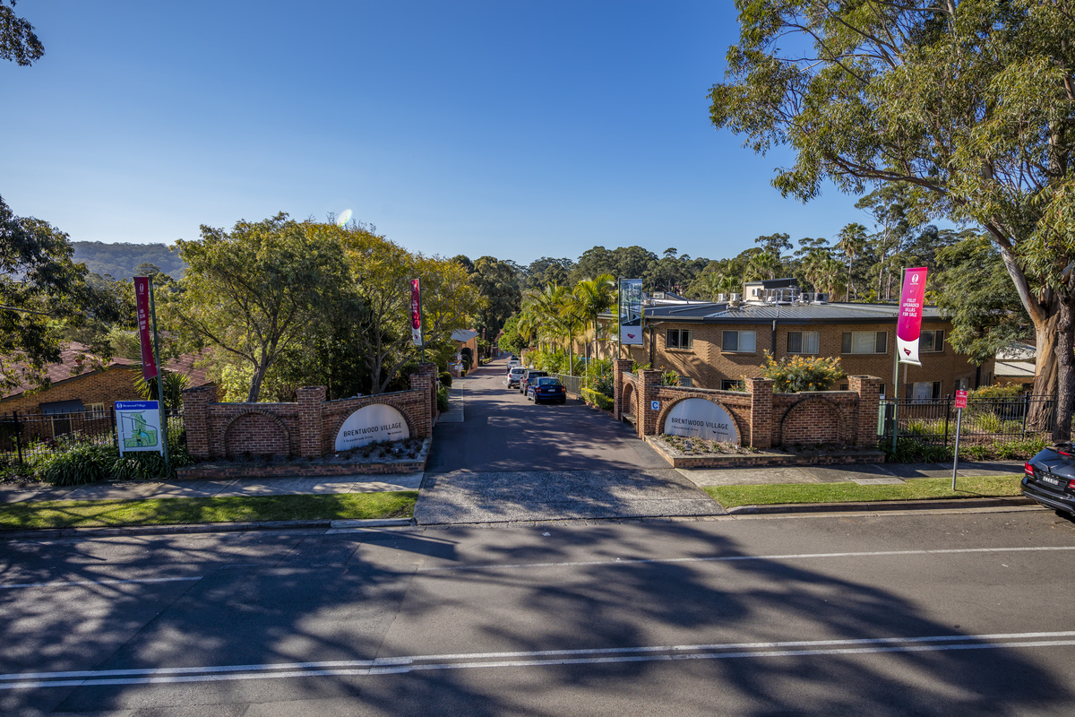 Brentwood Village - Village Photography Entrance Gates