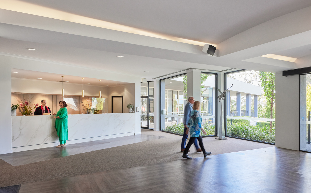 Lexington Gardens reception and front desk