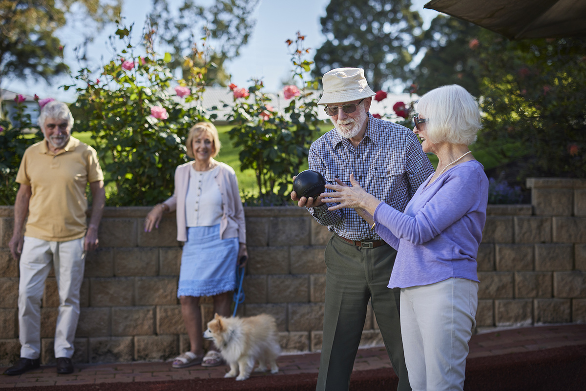 FHRV Forest Hills Residents teaching each other how to bowl