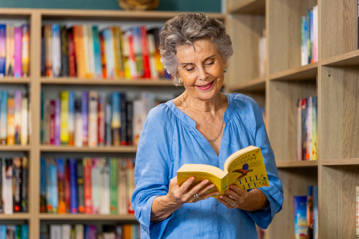 Eaglemount Resort - Library