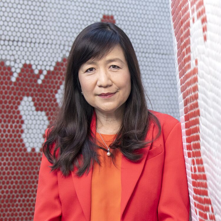 Wai See has worked in retirement living for 14 years, and has over 20 years experience and expertise in the areas of corporate and commercial law, banking and finance, elder law, property, media and entertainment and intellectual property. Prior to joining Lendlease she practised overseas as Head Counsel of a substantial broadcasting company and in a top-tier legal firm.