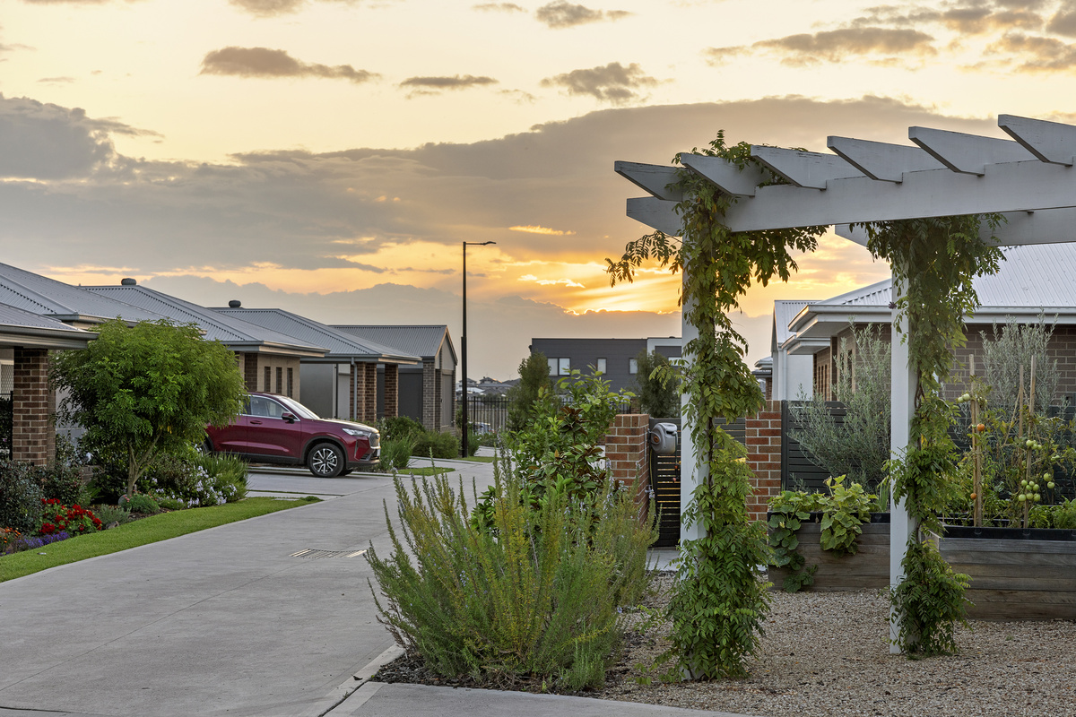 Sherwin Rise Streetscape