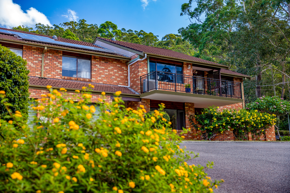 WYOV - Henry Kendall Gardens - Village Photography Villa Exterior