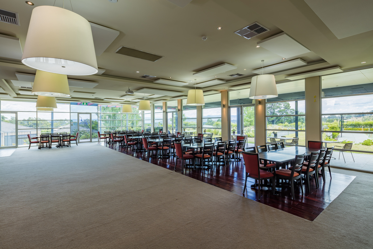 MTEV - Evelyn Ridge - Village Photography Dining