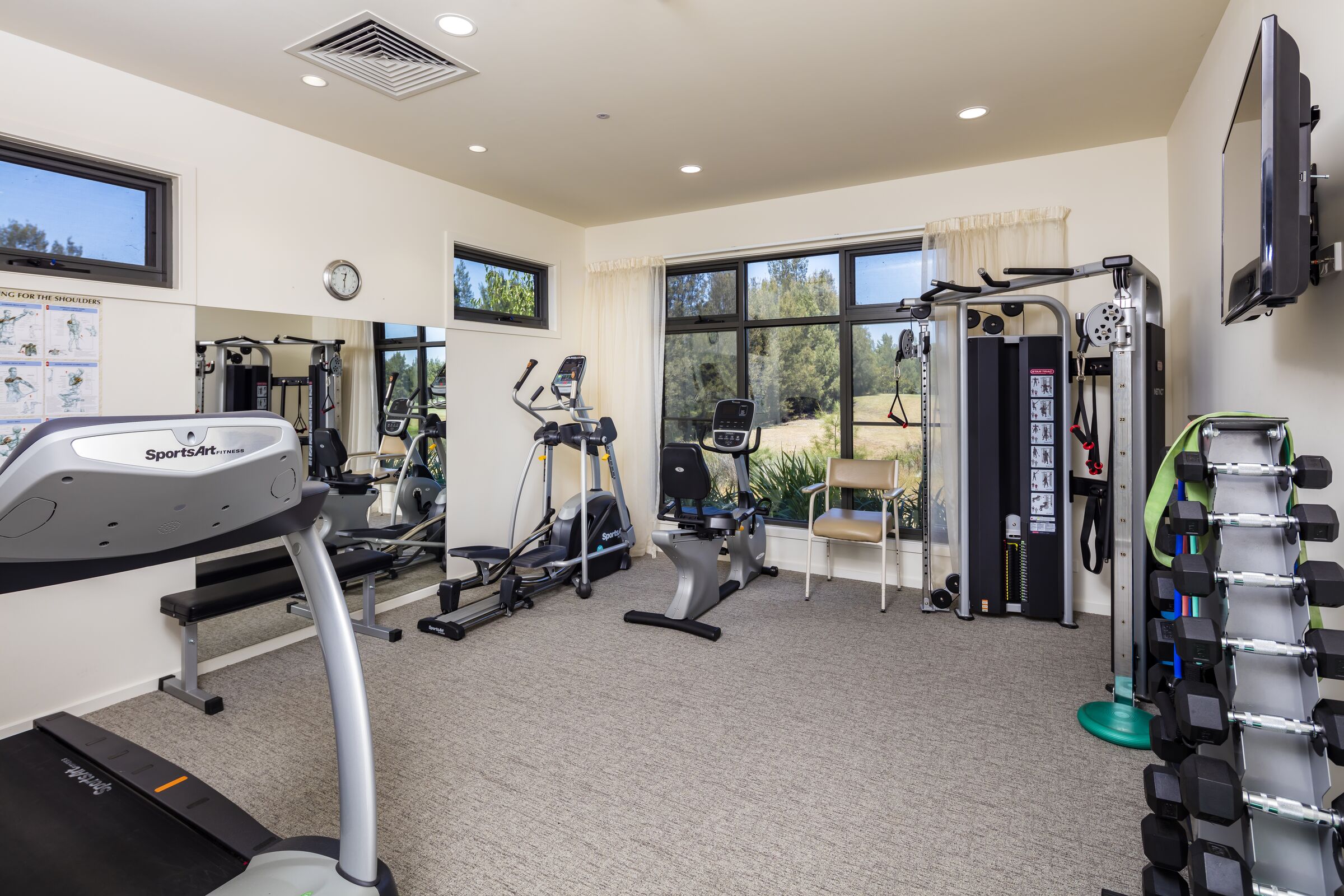 The Links at Waterford gymnasium with equipment