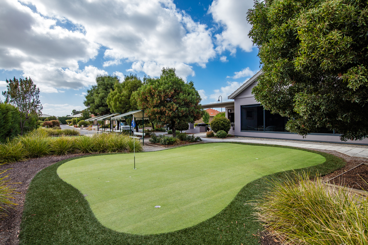 Windsor Park golf putting green