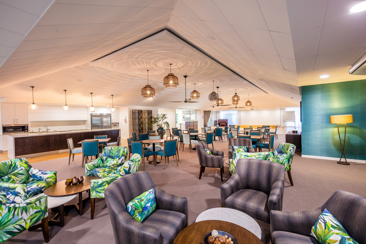 Hibiscus Buderim Meadows Village dining room with american kitchen