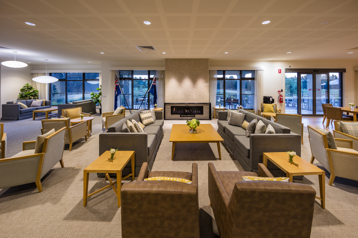 The Links at Waterford lounge area with fireplace