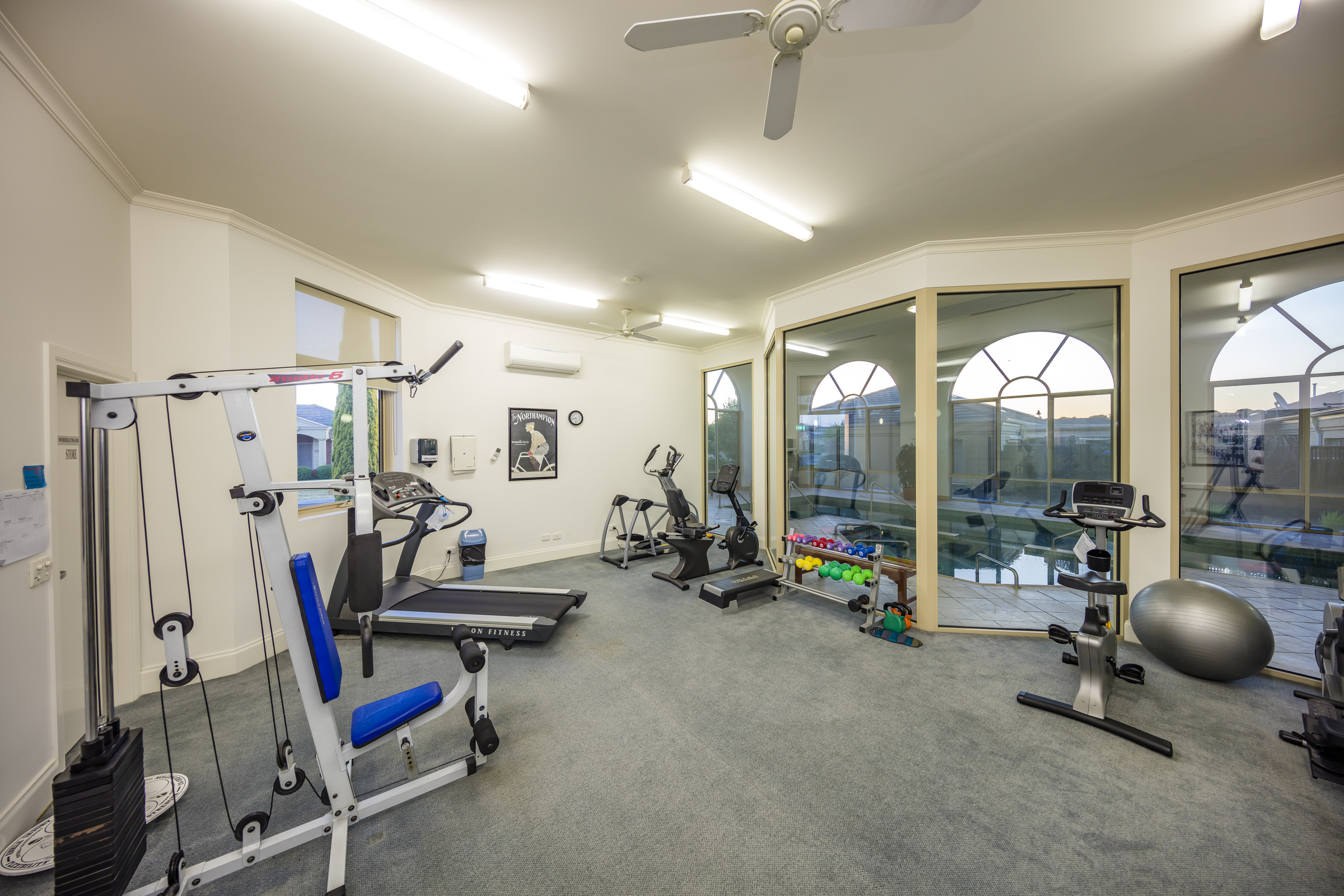 Waterford Valley Lakes gymnasium with equipment